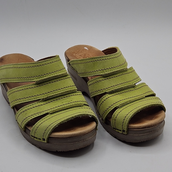 Sanita leather 2" heel size 36  us 4.5/5 lime green sandals - Picture 7 of 15